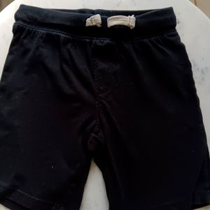 Old Navy black cotton shorts, size 5T